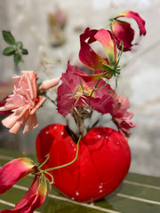 Valentine - Heart vase with artificial flowers